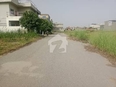 گلشنِ صحت 1 - بلاک اے گلشنِِ صحت 1,ای ۔ 18,اسلام آباد میں 8 مرلہ رہائشی پلاٹ 55.0 لاکھ میں برائے فروخت۔