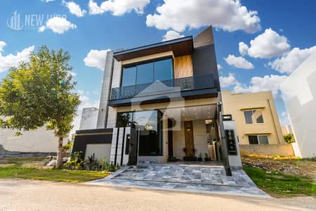 5 MARLA BRAND NEW UNIQUE & STYLISH SAMI FURNISHED UPPER PROTION LOWER LOUCK FOR RENT IN DHA 9TOWN LAHORE