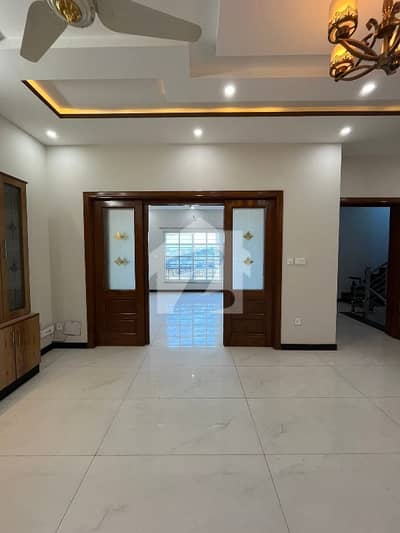 10 Marla Brand New Ground Portion Avilable For Rent In G 13/1