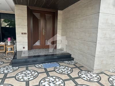 بحریہ ٹاؤن سیکٹر سی بحریہ ٹاؤن,لاہور میں 5 کمروں کا 1 کنال مکان 6.65 کروڑ میں برائے فروخت۔ بحریہ ٹاؤن سیکٹر سی بحریہ ٹاؤن,لاہور میں 5 کمروں کا 1 کنال مکان 6.65 کروڑ میں برائے فروخت۔