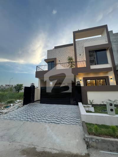 7 MARLA BREND NEW HOUSE FOR SALE IN JINNAH GARDEN 7 MARLA BREND NEW HOUSE FOR SALE IN JINNAH GARDEN