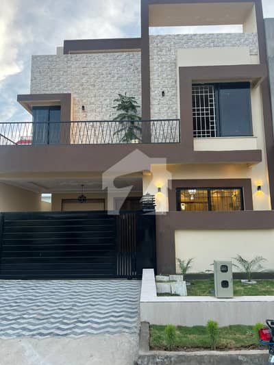 7 MARLA BREND NEW HOUSE FOR SALE IN JINNAH GARDEN 7 MARLA BREND NEW HOUSE FOR SALE IN JINNAH GARDEN