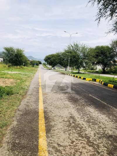 ڈی ۔ 12/3 ڈی ۔ 12,اسلام آباد میں 5 مرلہ رہائشی پلاٹ 5.0 کروڑ میں برائے فروخت۔