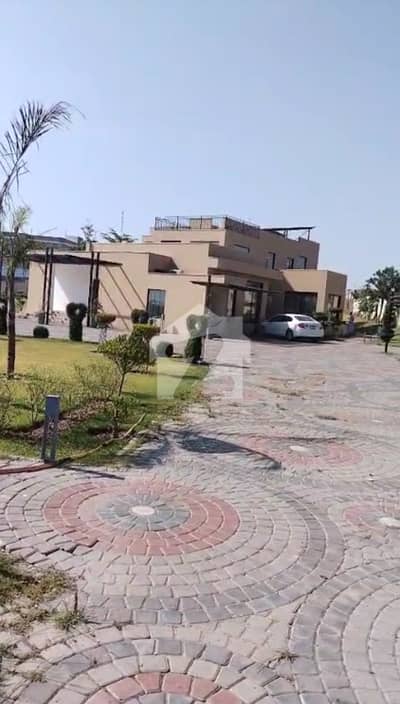 10 Kanal Farm House For Rent