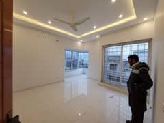 D-12/1 1Kanal Upper Portion For For 3bed With Washroom Drawing Dining Tvl Kichen Servant Room Gas Electric Metr Sept Gate Sept Rent 250k With Servant 250k Without Servant 220k