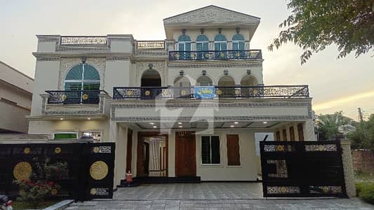 پی ڈبلیو ڈی ہاؤسنگ سکیم اسلام آباد میں 7 کمروں کا 1 کنال مکان 8.5 کروڑ میں برائے فروخت۔ پی ڈبلیو ڈی ہاؤسنگ سکیم اسلام آباد میں 7 کمروں کا 1 کنال مکان 8.5 کروڑ میں برائے فروخت۔