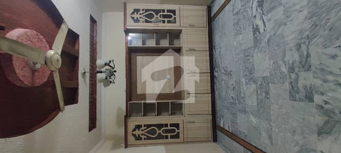 5 MARLA UPPER PORTION AVAILABLE FOR RENT