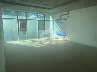 Main Tariq Road Cornor Near Kashees 1200 Sqft 30 Feet Front Showroom Availible