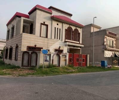 سٹی ہاؤسنگ سوسائٹی گوجرانوالہ میں 4 کمروں کا 7 مرلہ مکان 2.8 کروڑ میں برائے فروخت۔