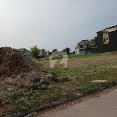 Premium Plot Available For Sale In V block Gulberg Islamabad