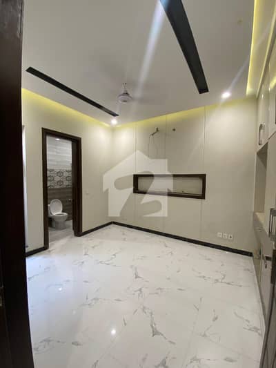 7 Marla Upper Portion Available For Rent