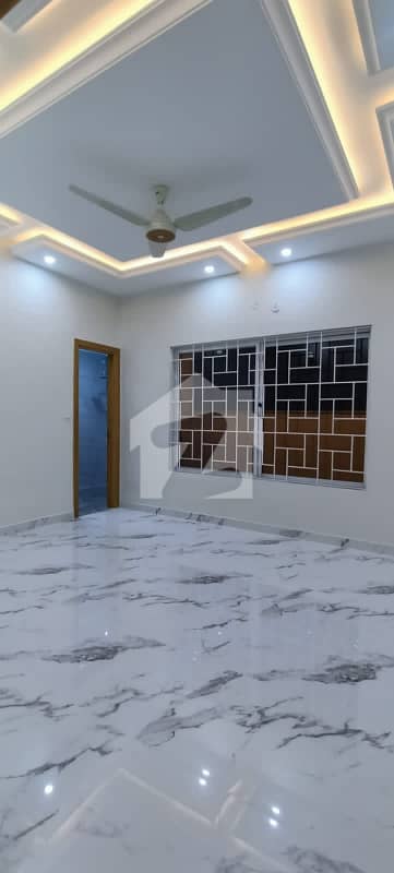 بحریہ ٹاؤن فیز 8 بحریہ ٹاؤن راولپنڈی,راولپنڈی میں 5 کمروں کا 7 مرلہ مکان 70.0 ہزار میں کرایہ پر دستیاب ہے۔ بحریہ ٹاؤن فیز 8 بحریہ ٹاؤن راولپنڈی,راولپنڈی میں 5 کمروں کا 7 مرلہ مکان 70.0 ہزار میں کرایہ پر دستیاب ہے۔