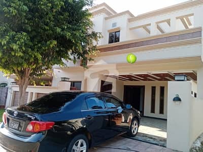 بحریہ ٹاؤن فیز 8 بحریہ ٹاؤن راولپنڈی,راولپنڈی میں 5 کمروں کا 10 مرلہ مکان 1.4 لاکھ میں کرایہ پر دستیاب ہے۔