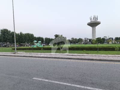 10 Marla Plot For Sale Facing 24 Kanal Park Plot, In The Surrounded Of 1 Kanal Luxury Residences, Direct Deal With Owner Ideal Location For Genuine Client 10 Marla Plot For Sale Facing 24 Kanal Park Plot, In The Surrounded Of 1 Kanal Luxury Residences, Direct Deal With Owner Ideal Location For Genuine Client