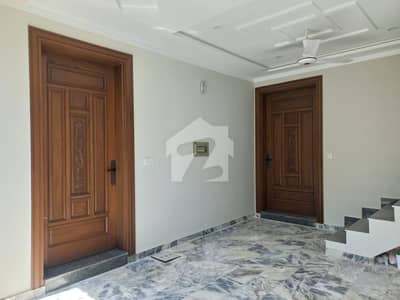 سوان گارڈن ۔ بلاک ایچ سوان گارڈن,اسلام آباد میں 4 کمروں کا 6 مرلہ مکان 2.9 کروڑ میں برائے فروخت۔