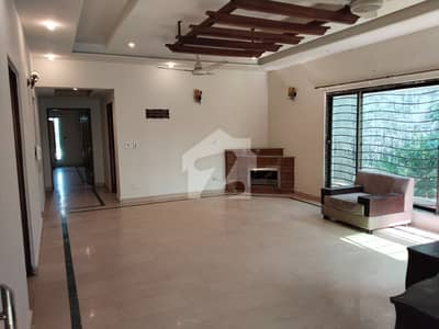 25 Marla Upper Portion Available For Rent In HH Block Phase 4 DHA Lahore