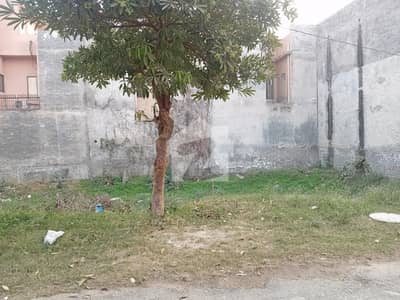 Urgent Sale 25x45 Plot in Al-Kareem Garden, Near GT Road