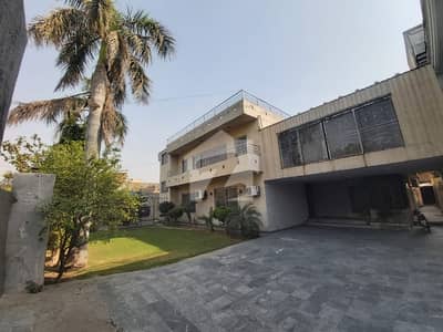 2 Kanal Double Storey House In A1 Society Township LHR