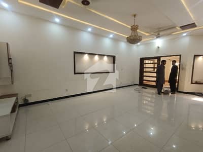 10 Marla Double Unit House Available For Rent On Prime Location