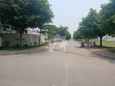 FACING PARK WITH ALL DUES CLEAR (Map, Possession, Utilities And Park) Bahria Orchard FACING PARK WITH ALL DUES CLEAR (Map, Possession, Utilities And Park) Bahria Orchard
