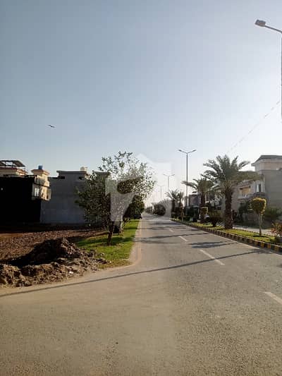 5 Marla Residential Plot available in Developed Area