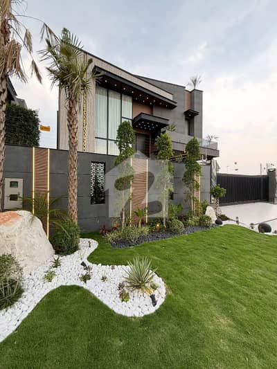 1 KANAL ULTRA MODERN HOUSE FOR RENT FULLY FURNISHED