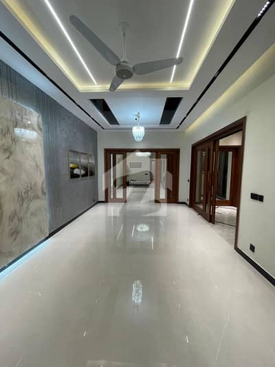 24 Marla Upper Portion For Rent In Main Cantt Near Mall Of Lahore | Prime Location | 3 Bed Original Pictures Available commission 1 month rent no bargaining please
