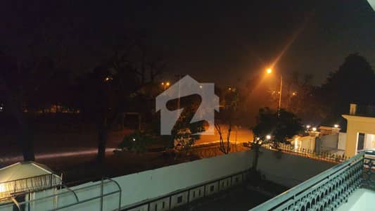 Prime Loctaed 800 Sq Yards Size House For Rent 9th Avenue F 8/1