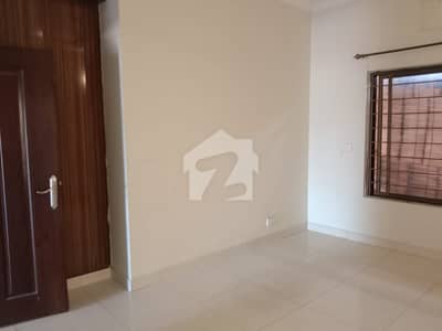 ڈی ایچ اے ڈیفینس فیز 2 ڈی ایچ اے ڈیفینس,اسلام آباد میں 5 کمروں کا 10 مرلہ مکان 1.78 لاکھ میں کرایہ پر دستیاب ہے۔ ڈی ایچ اے ڈیفینس فیز 2 ڈی ایچ اے ڈیفینس,اسلام آباد میں 5 کمروں کا 10 مرلہ مکان 1.78 لاکھ میں کرایہ پر دستیاب ہے۔