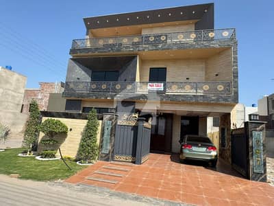 Prime Location 8 Marla House For Sale In Rs. 37000000 Only