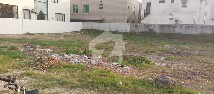 ڈی ایچ اے فیز 7 ڈیفنس (ڈی ایچ اے),لاہور میں 10 مرلہ رہائشی پلاٹ 1.6 کروڑ میں برائے فروخت۔