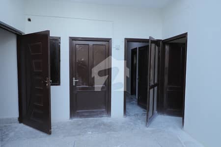 گلستان کالونی راولپنڈی میں 4 کمروں کا 7 مرلہ فلیٹ 80.0 لاکھ میں برائے فروخت۔ گلستان کالونی راولپنڈی میں 4 کمروں کا 7 مرلہ فلیٹ 80.0 لاکھ میں برائے فروخت۔