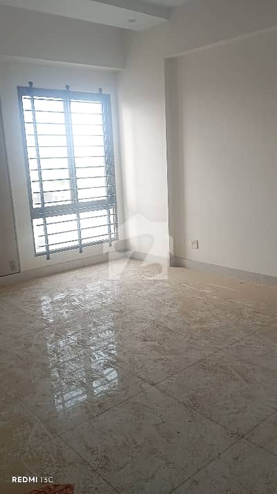 FLAT AVAILABLE FOR SALE FLAT AVAILABLE FOR SALE