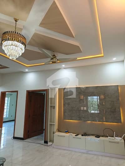10 Marla Ground Floor For Rent