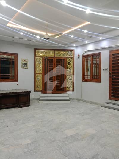 ریونیو ایمپلائز کوآپریٹو ہاؤسنگ سوسائٹی - فیز 1 ریونیو ہاؤسنگ سوسائٹی,قاسم آباد,حیدر آباد میں 8 کمروں کا 10 مرلہ مکان 4.5 کروڑ میں برائے فروخت۔