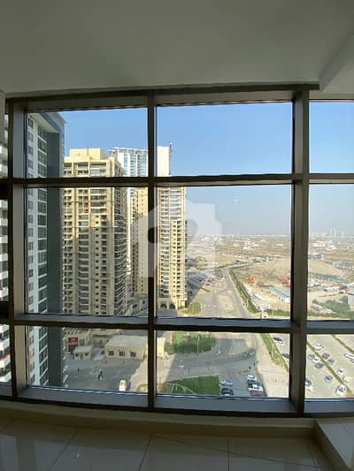 عمار ریف ٹاورز امارکریسنٹ بے,ڈی ایچ اے فیز 8,ڈی ایچ اے ڈیفینس,کراچی میں 3 کمروں کا 11 مرلہ فلیٹ 3.05 لاکھ میں کرایہ پر دستیاب ہے۔