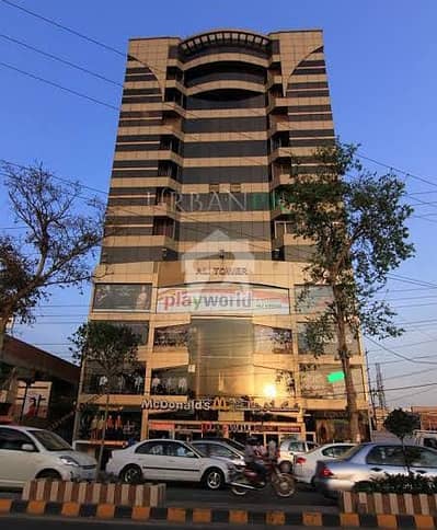 مین مارکیٹ گلبرگ,لاہور میں 1 کمرے کا 1 مرلہ دکان 40.0 لاکھ میں برائے فروخت۔