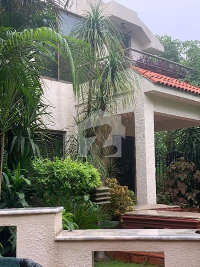 Beautiful Luxury House With Lounge And Entrance In Racecourse Park Jillani Park