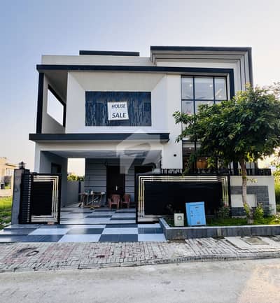 10 Marla Brand New House For Sale