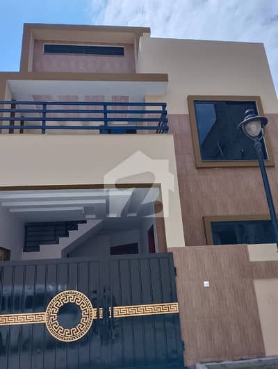 کوہستان انکلیو واہ کینٹ,واہ میں 4 کمروں کا 5 مرلہ مکان 2.35 کروڑ میں برائے فروخت۔