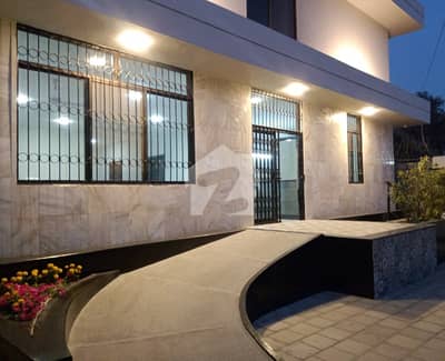 Amenity For Hospital And School 22000 Sqfts Basement , Ground Plus 3 Floors