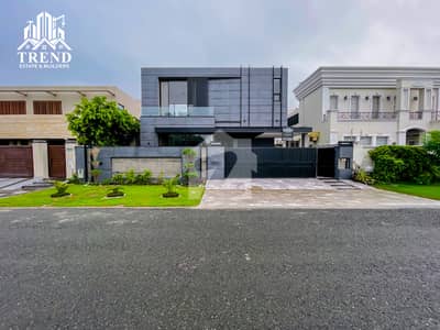 ORIGNIAL MAZHER MUNIR DESIGNE BASEMENT HOUSE FOR SALE NEAR BIG PARK