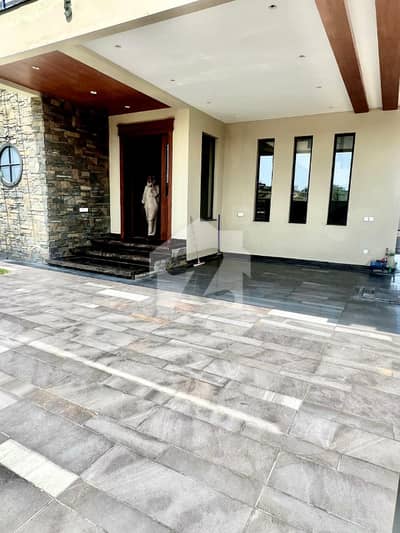Beautiful Location Ideal House Near Masjid Park And School