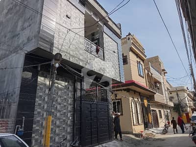 والٹن روڈ لاہور میں 2 کمروں کا 4 مرلہ مکان 2.8 کروڑ میں برائے فروخت۔