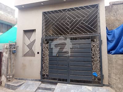 غوثیہ کالونی والٹن روڈ,لاہور میں 3 کمروں کا 4 مرلہ مکان 1.6 کروڑ میں برائے فروخت۔