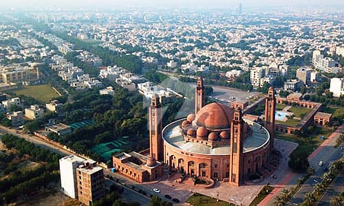 بحریہ ٹاؤن ۔ بلاک ای ای بحریہ ٹاؤن سیکٹرڈی,بحریہ ٹاؤن,لاہور میں 1 کنال رہائشی پلاٹ 4.0 کروڑ میں برائے فروخت۔