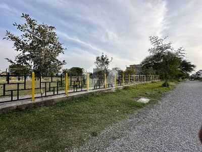 5 Marla Plot Available for Sale in I-16