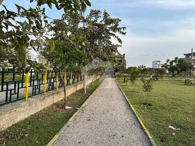 5 Marla Plot Available for Sale in I-16