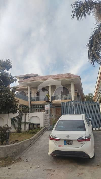 1 Kanal Beautiful Upper Portion For Rent In F-11/2 Islamabad