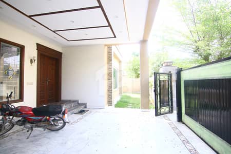 11 Marla Semi Commercial House For Rent Near Susan Road Faisalabad